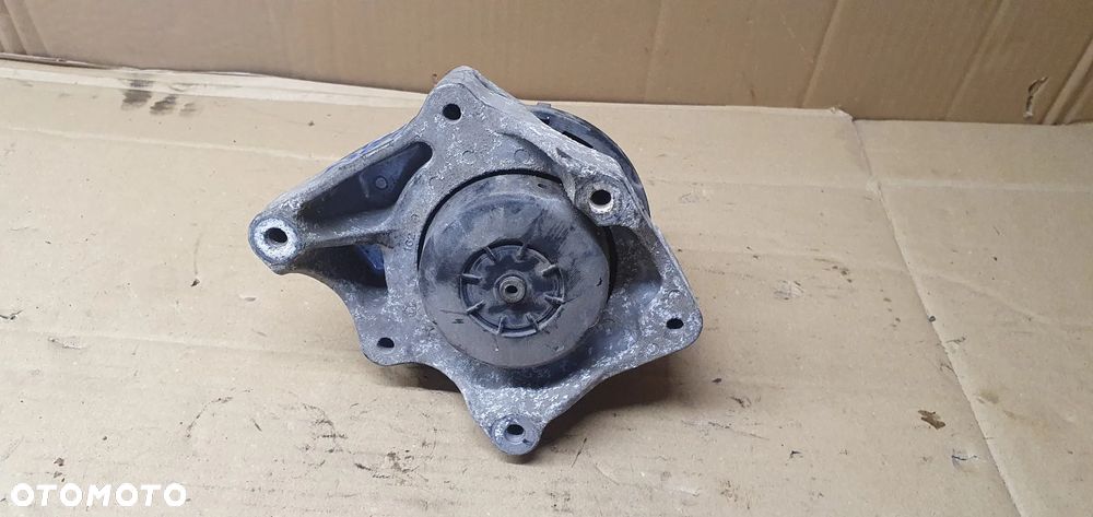 Łapa poduszka silnika prawa BMW 3 F30 F31 1.5 6859408 - 4