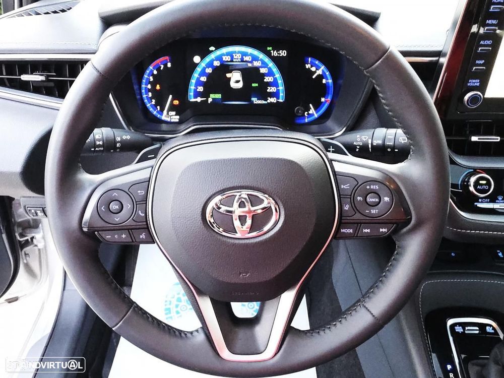 Toyota Corolla 2.0 Hybrid Exclusive - 24