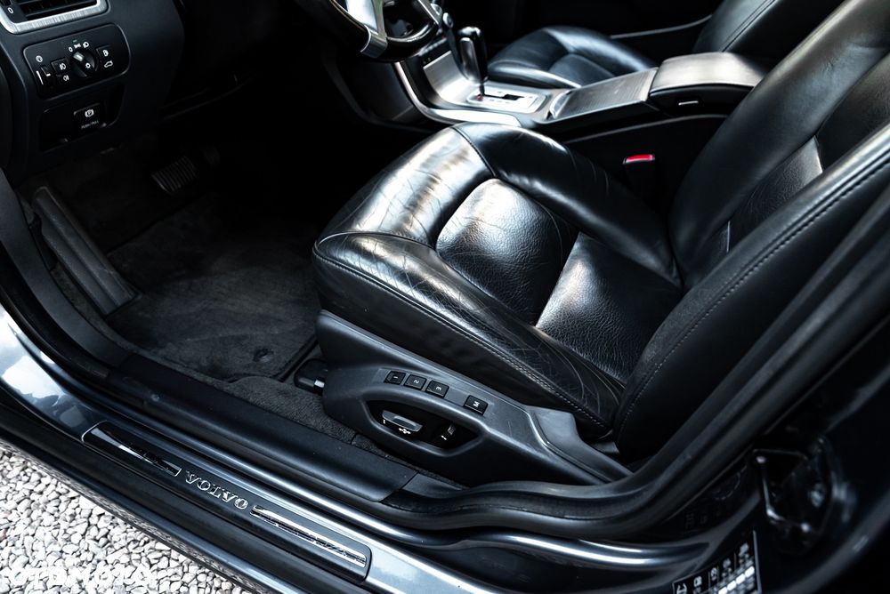 Volvo V70 2.0T Powershift Summum - 17