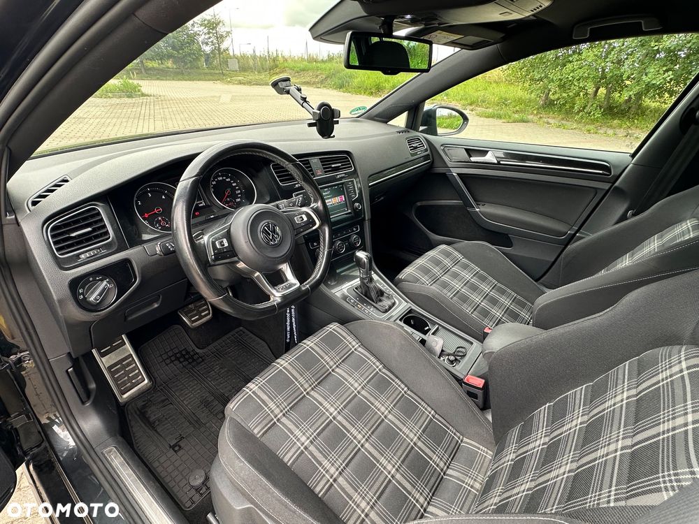Volkswagen Golf 2.0 TDI BMT GTD DSG - 9