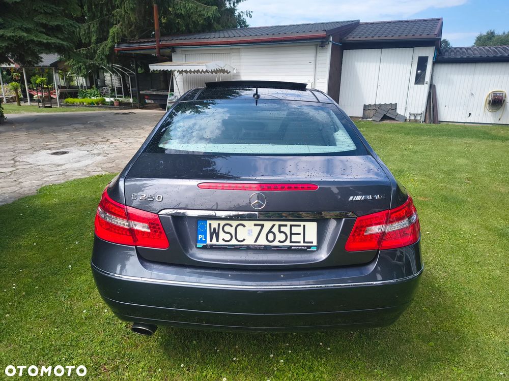 Mercedes-Benz Klasa E 250 CGI BlueEFFICIENCY Automatik Avantgarde - 8