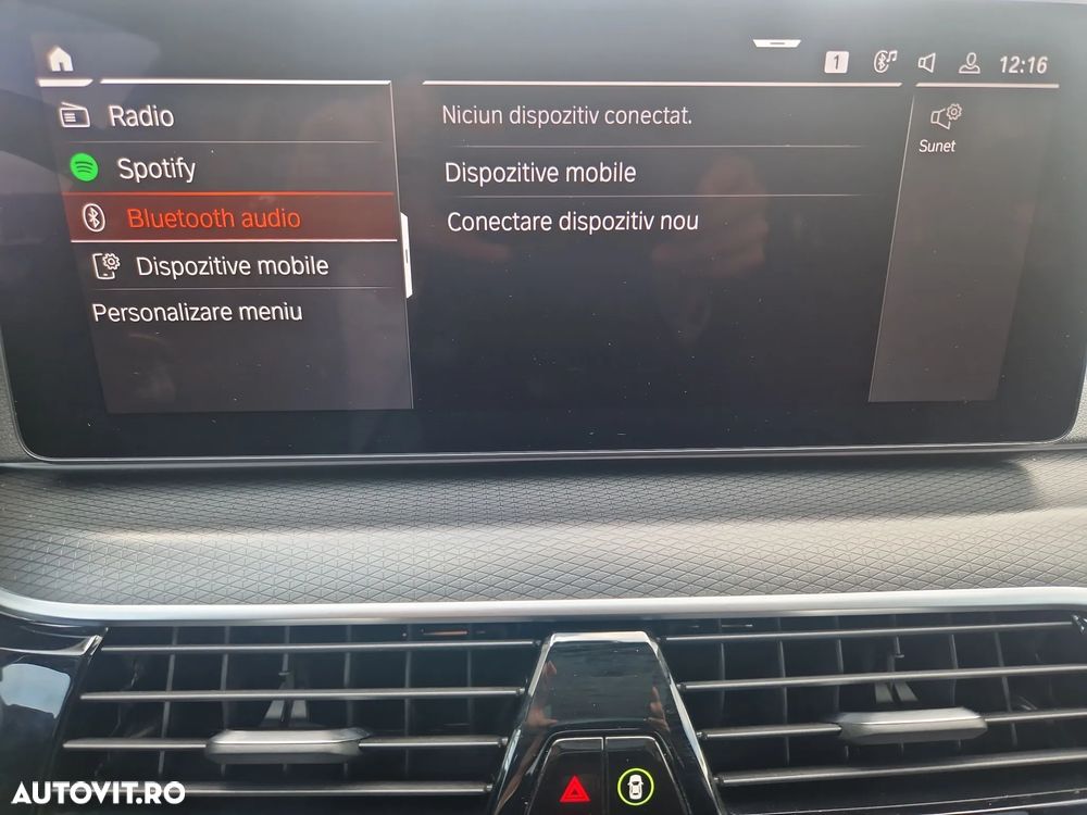 BMW Seria 5 530i xDrive AT MHEV - 24