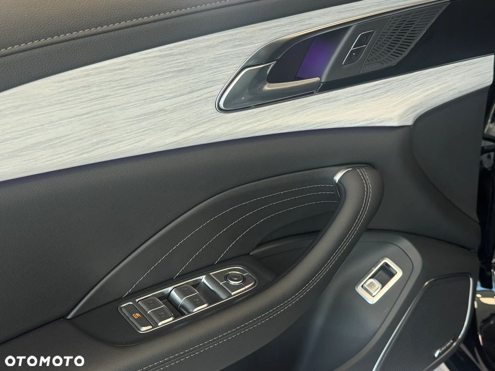 Hongqi H5 2.0T Deluxe - 9