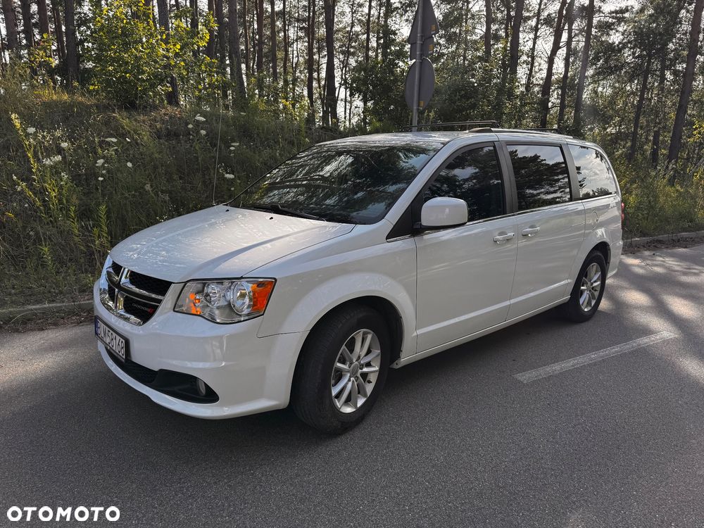 Dodge Grand Caravan - 16