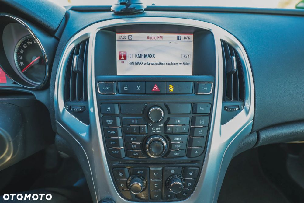 Opel Astra 1.6 T Cosmo - 21