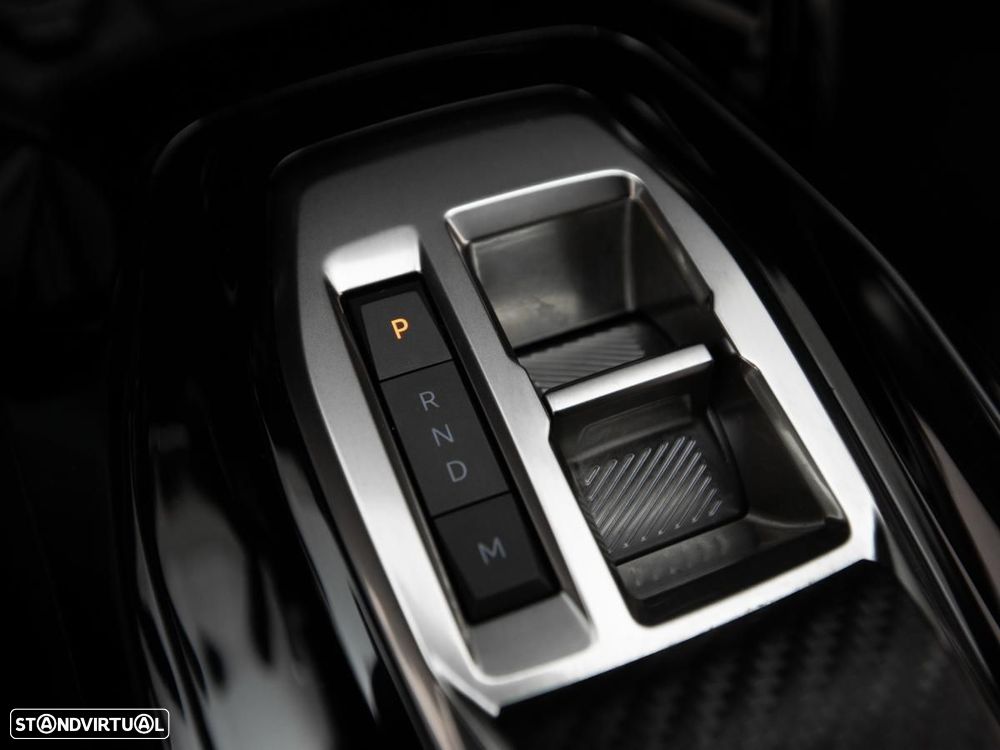 Peugeot 2008 PureTech 130 EAT8 Allure - 19