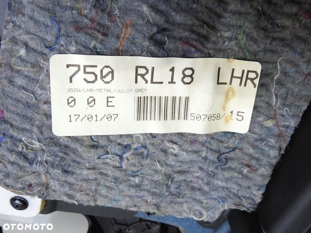 TAPICERKA DRZWI LEWY TYŁ TOYOTA AVENSIS T25 KOMBI - 12