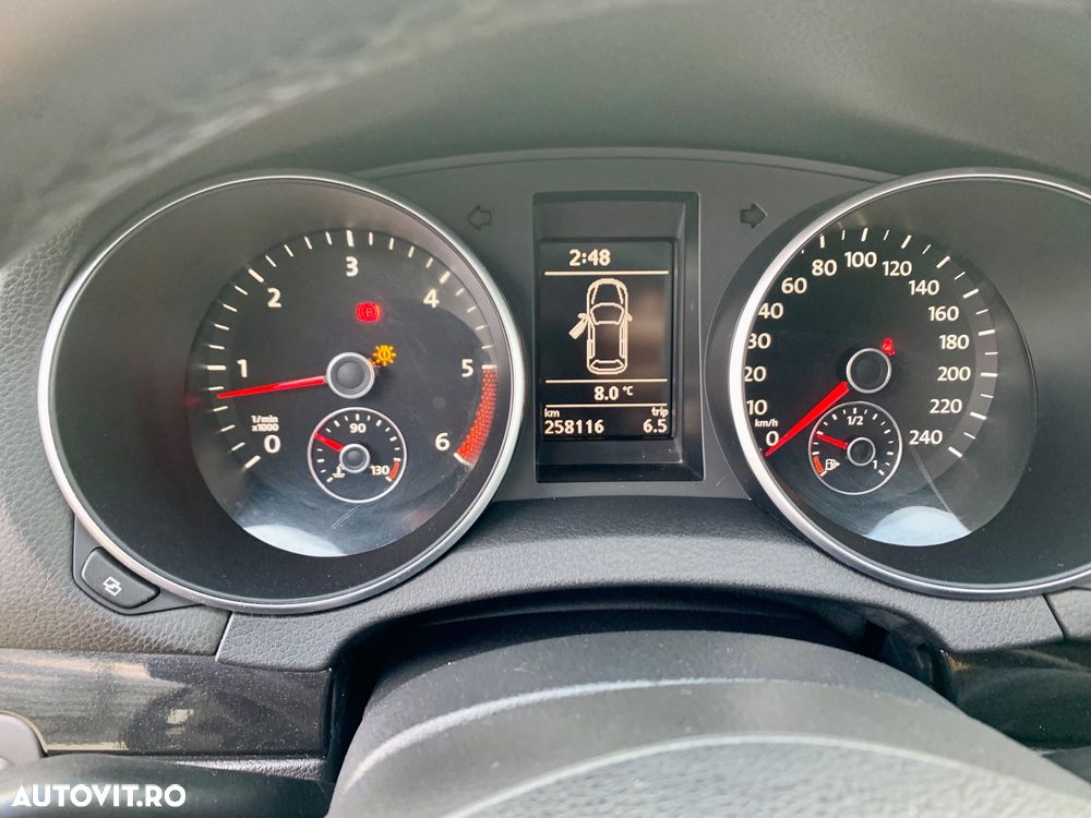 Volkswagen Golf 1.6 TDI DPF BlueMotion - 11