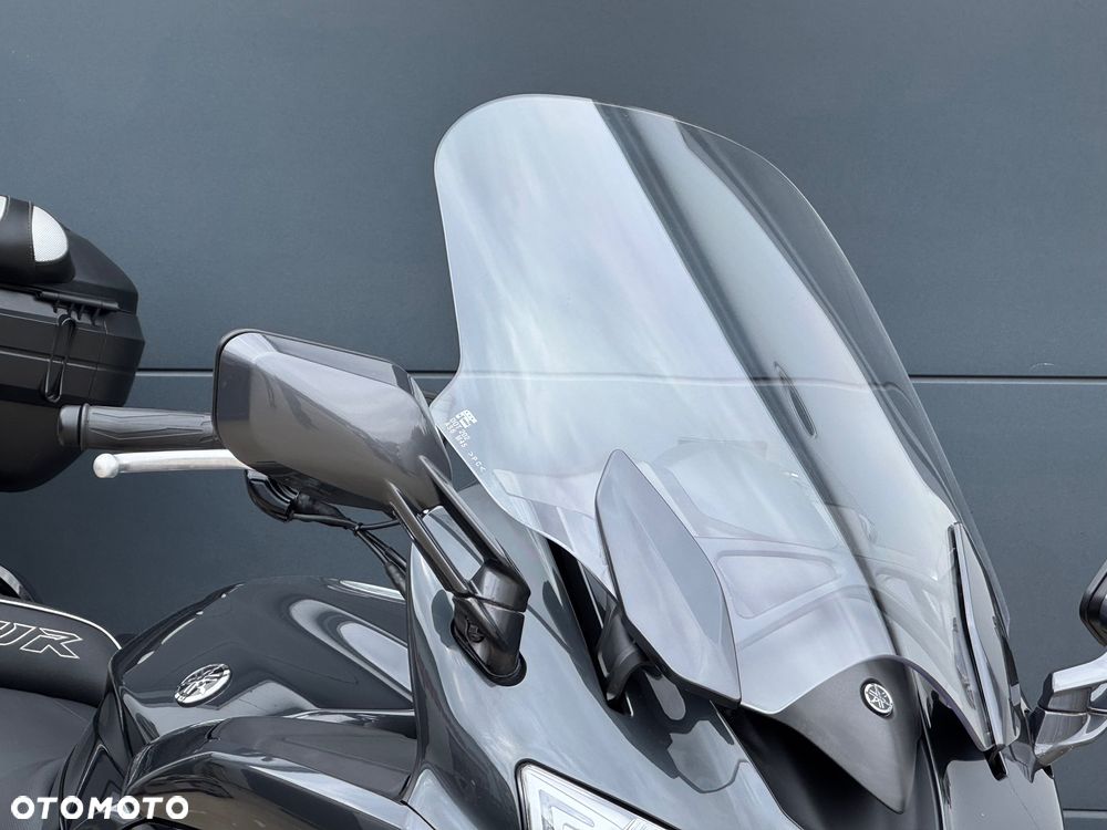 Yamaha FJR - 2