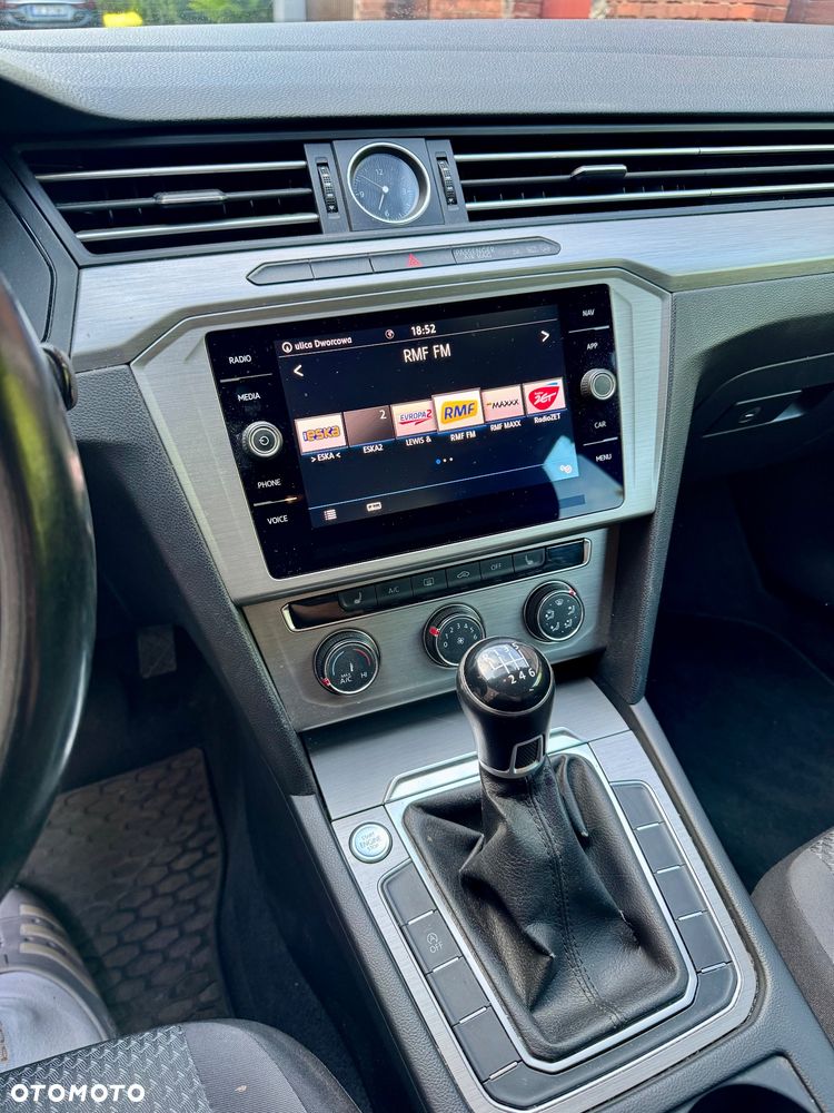 Volkswagen Passat 2.0 TDI BMT Comfortline - 8