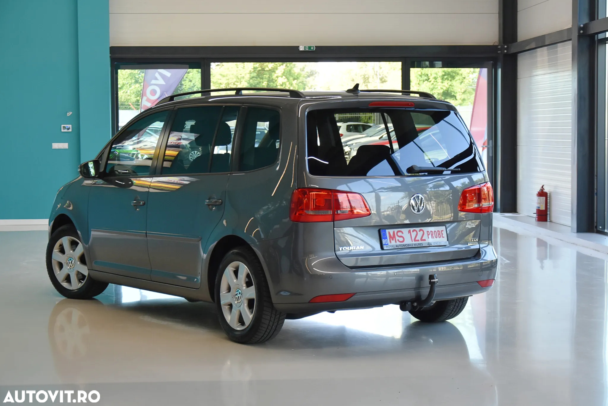 Volkswagen Touran 1.6 TDI DPF BlueMotion Technology DSG Comfortline - 4