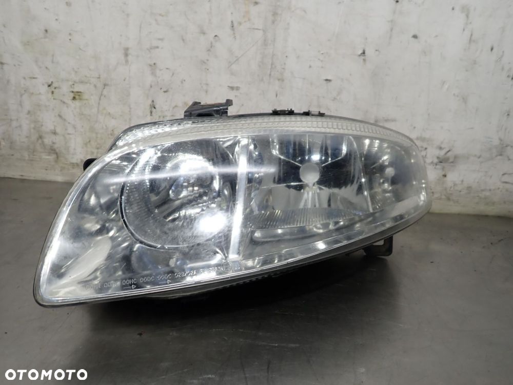 LAMPA LEWA PRZEDNIA ALFA ROMEO GT - 1