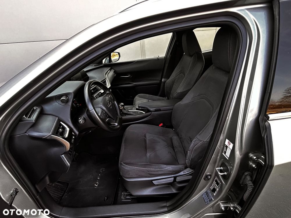 Lexus UX 250h Elegance 2WD - 25