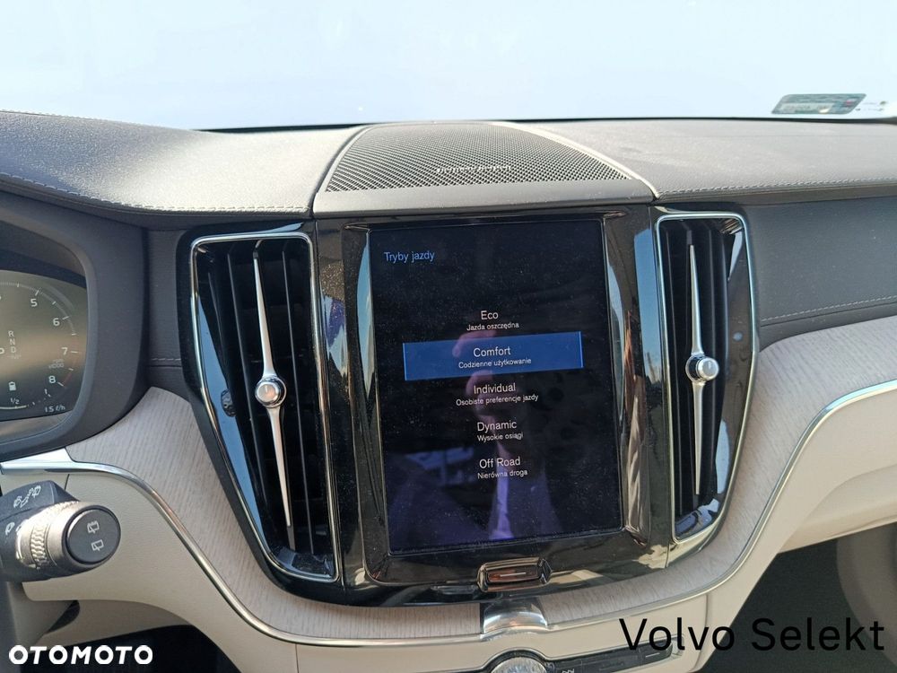Volvo XC 60 - 25