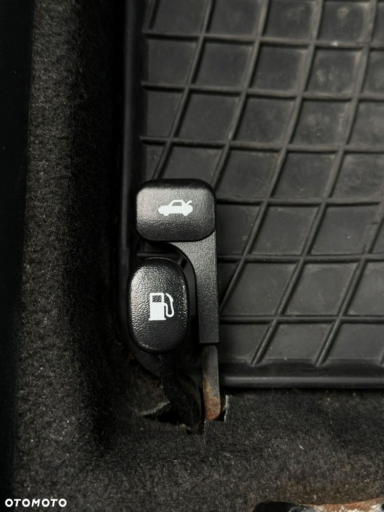 Kia Rio - 26