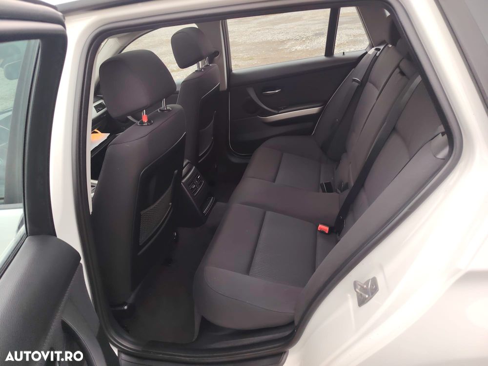 BMW Seria 3 320i Aut. Edition Exclusive - 10