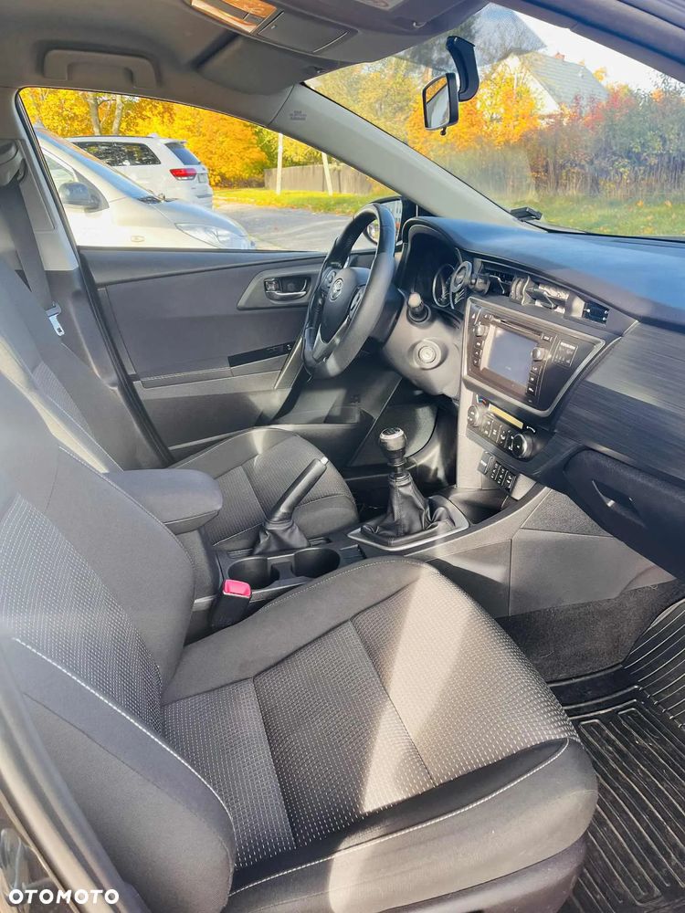 Toyota Auris 1.6 Prestige - 6