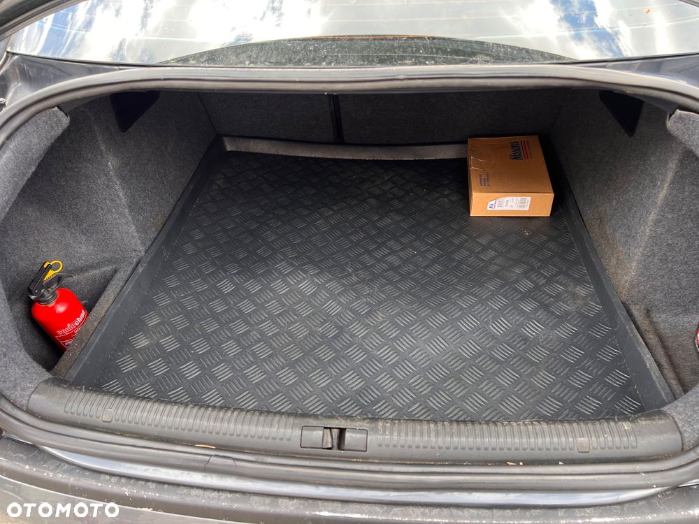 Audi A4 Limousine - 7