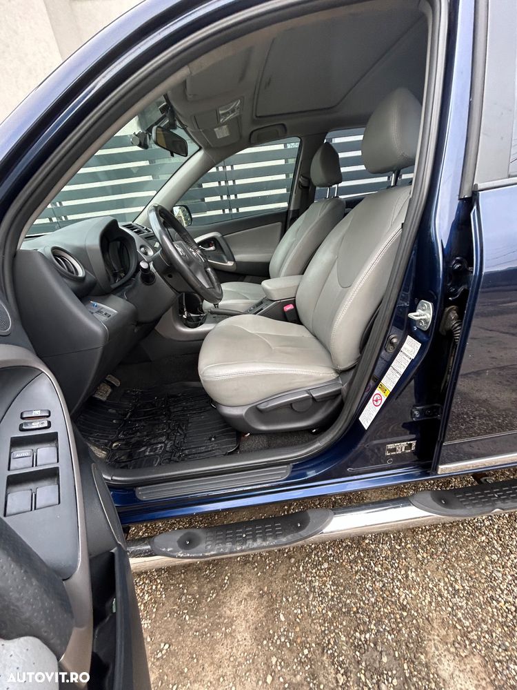 Toyota RAV4 2.0 Aut Luxury - 6
