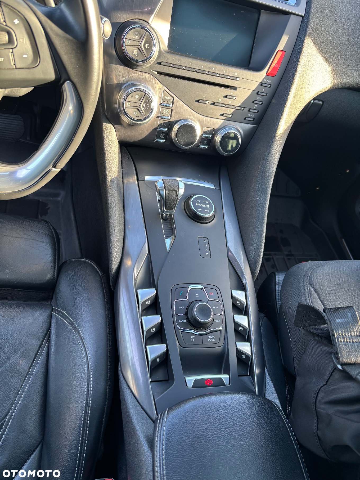 Citroën DS5 2.0 HDi Hybrid4 SportChic MCP - 14
