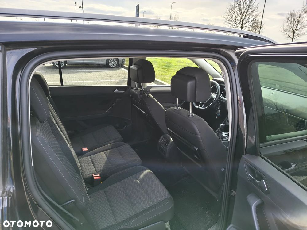 Volkswagen Touran 1.6 TDI SCR (BlueMotion Technology) DSG Comfortline - 4