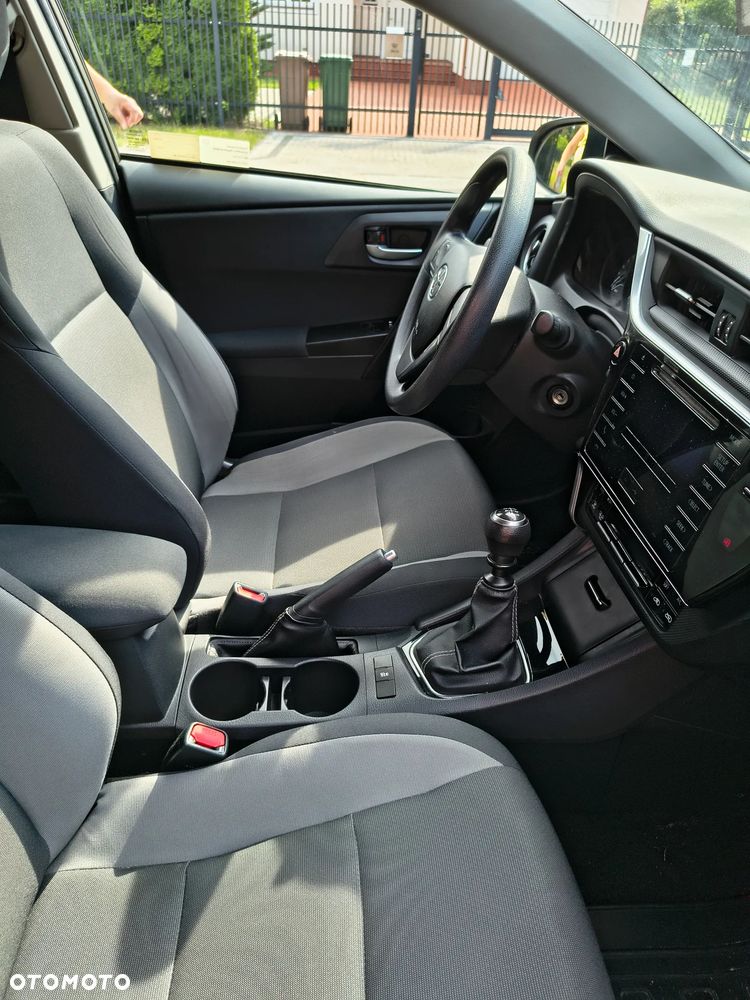Toyota Auris 1.6 Active - 12
