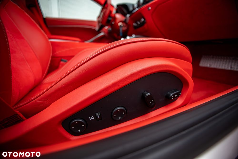 Ferrari F12berlinetta - 11