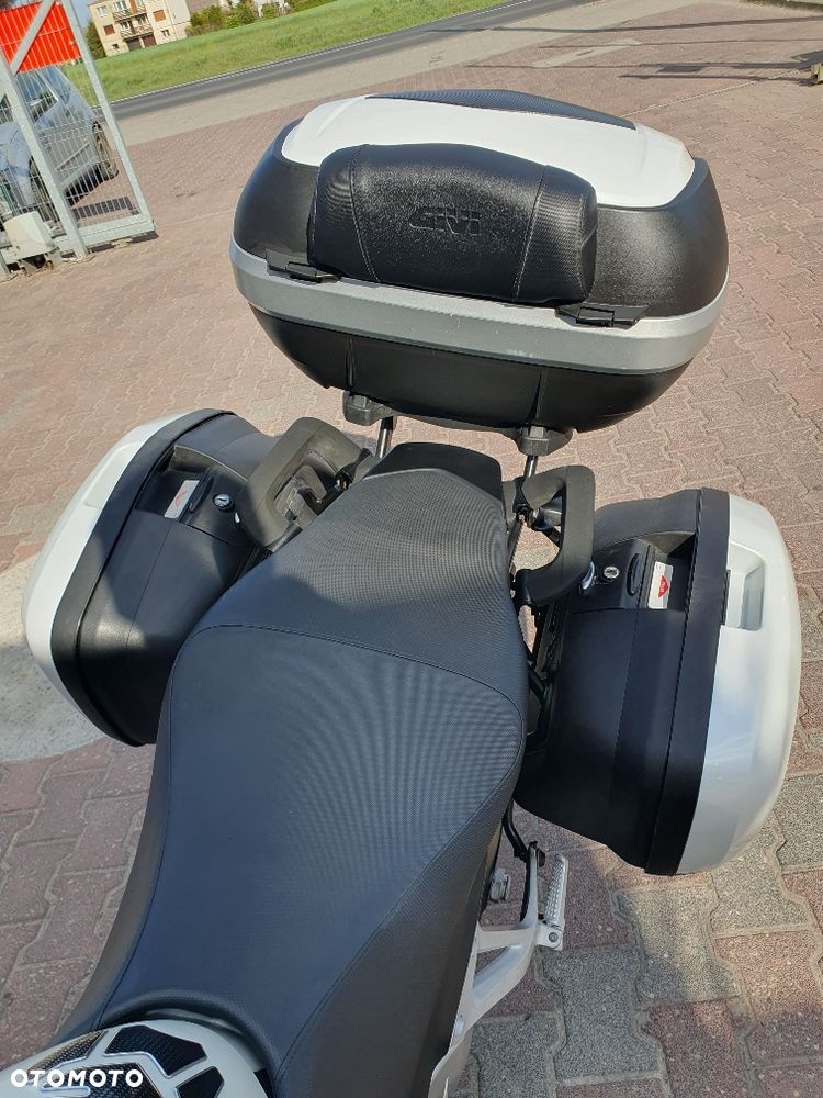 Honda VFR - 9