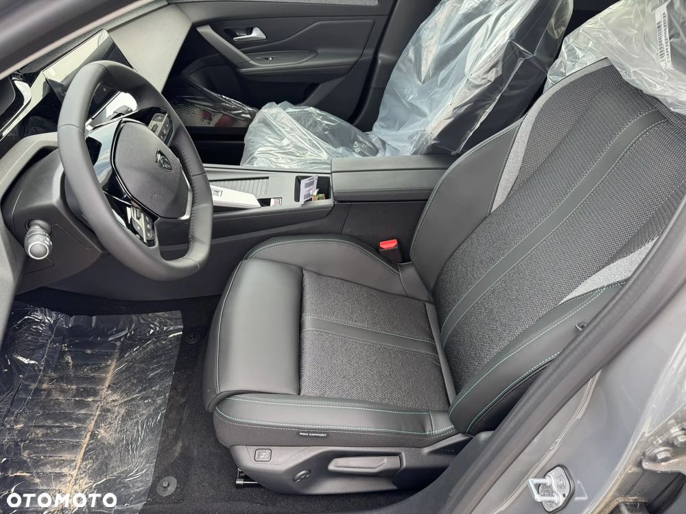 Peugeot 308 1.2 mHEV Allure S&S e-DCS6 - 9