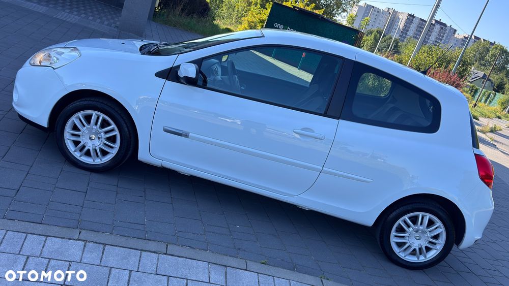 Renault Clio 1.2 16V Alize - 16