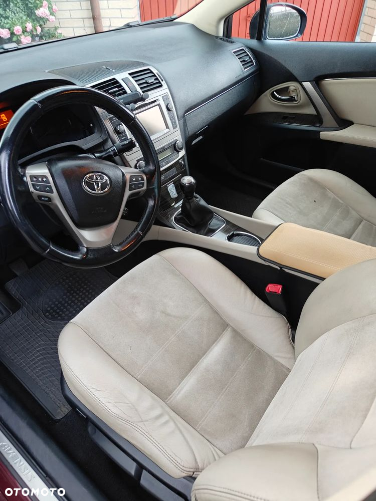 Toyota Avensis 1.8 Premium - 6