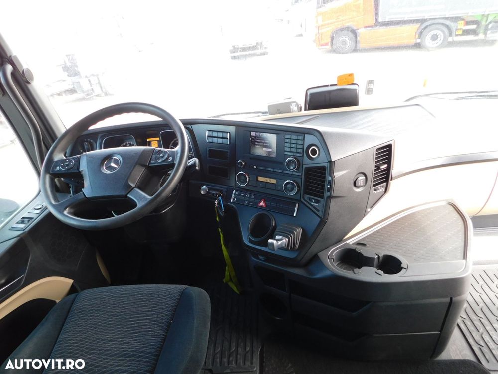 Mercedes-Benz Actros - 6
