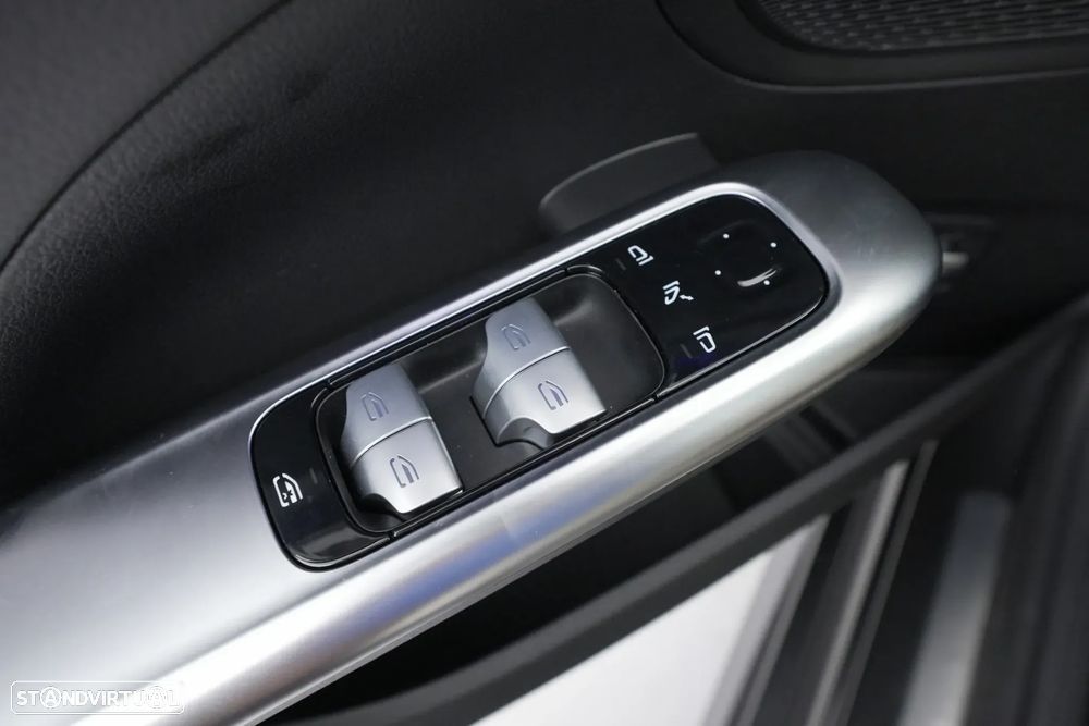 Mercedes-Benz C 300 e AMG Line - 21