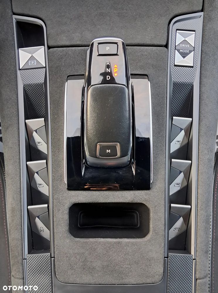 DS Automobiles DS 7 Crossback 1.6 PureTech Performance Line + - 26