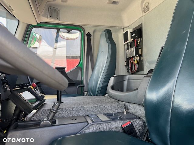 Volvo FE320*6X2*3KOMORY*JOAB ZOELLER - 11