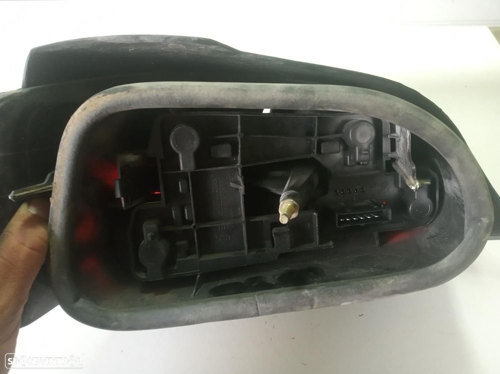 FAROLIM TRASEIRO DIREITO CITROEN SAXO 1999 - - 1
