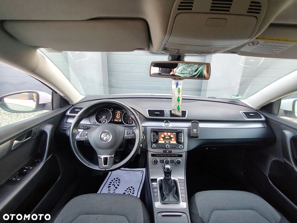 Volkswagen Passat - 9