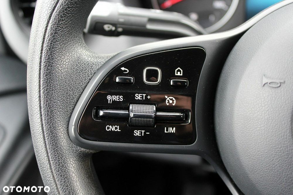 Mercedes-Benz Sprinter - 23