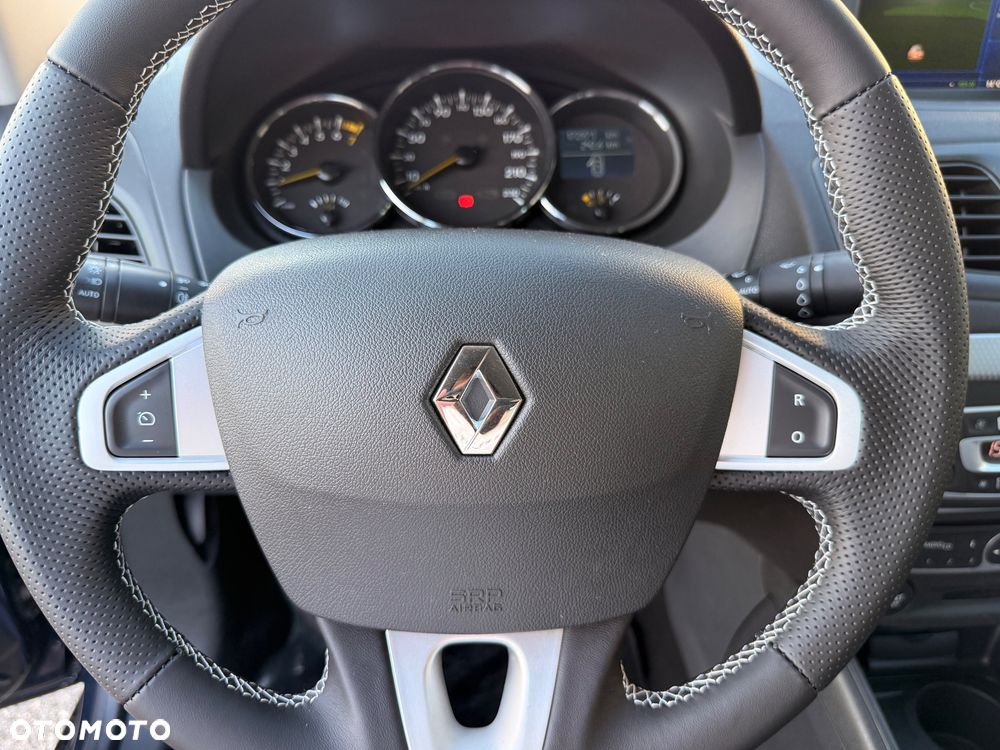 Renault Fluence 2.0 16V Privilege - 31