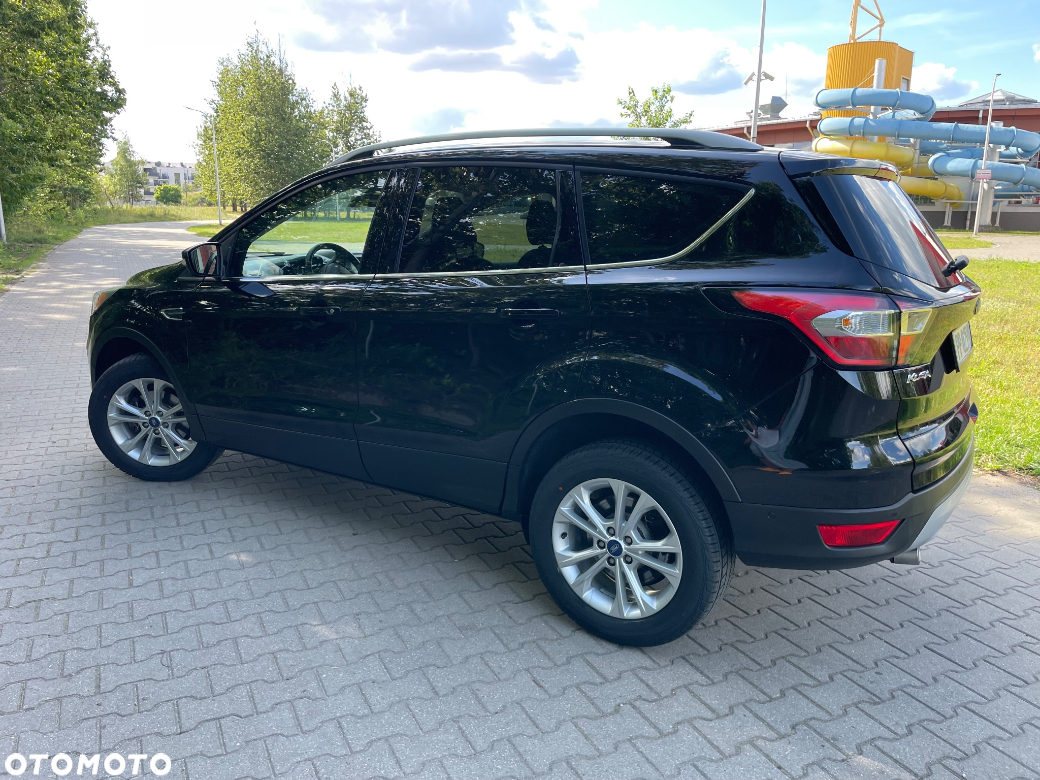 Ford Kuga 1.5 EcoBoost 2x4 Titanium - 4