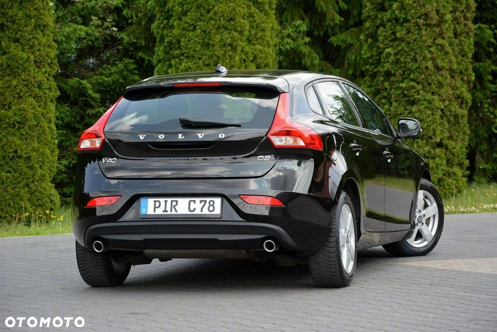 Volvo V40 D2 Drive-E Momentum - 16