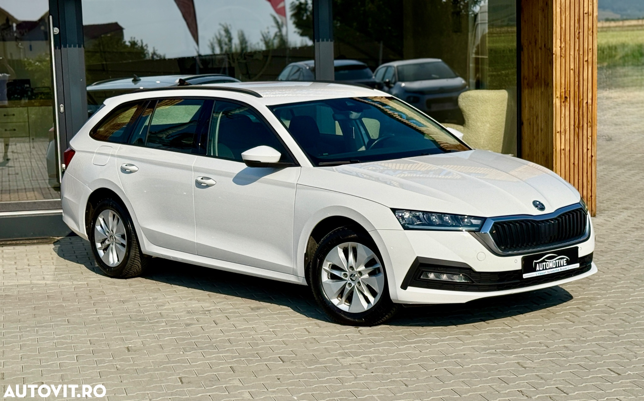 Skoda Octavia Combi 2.0 TDI Ambition - 13