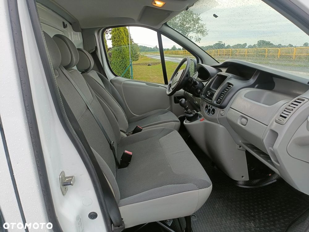 Opel Vivaro - 8