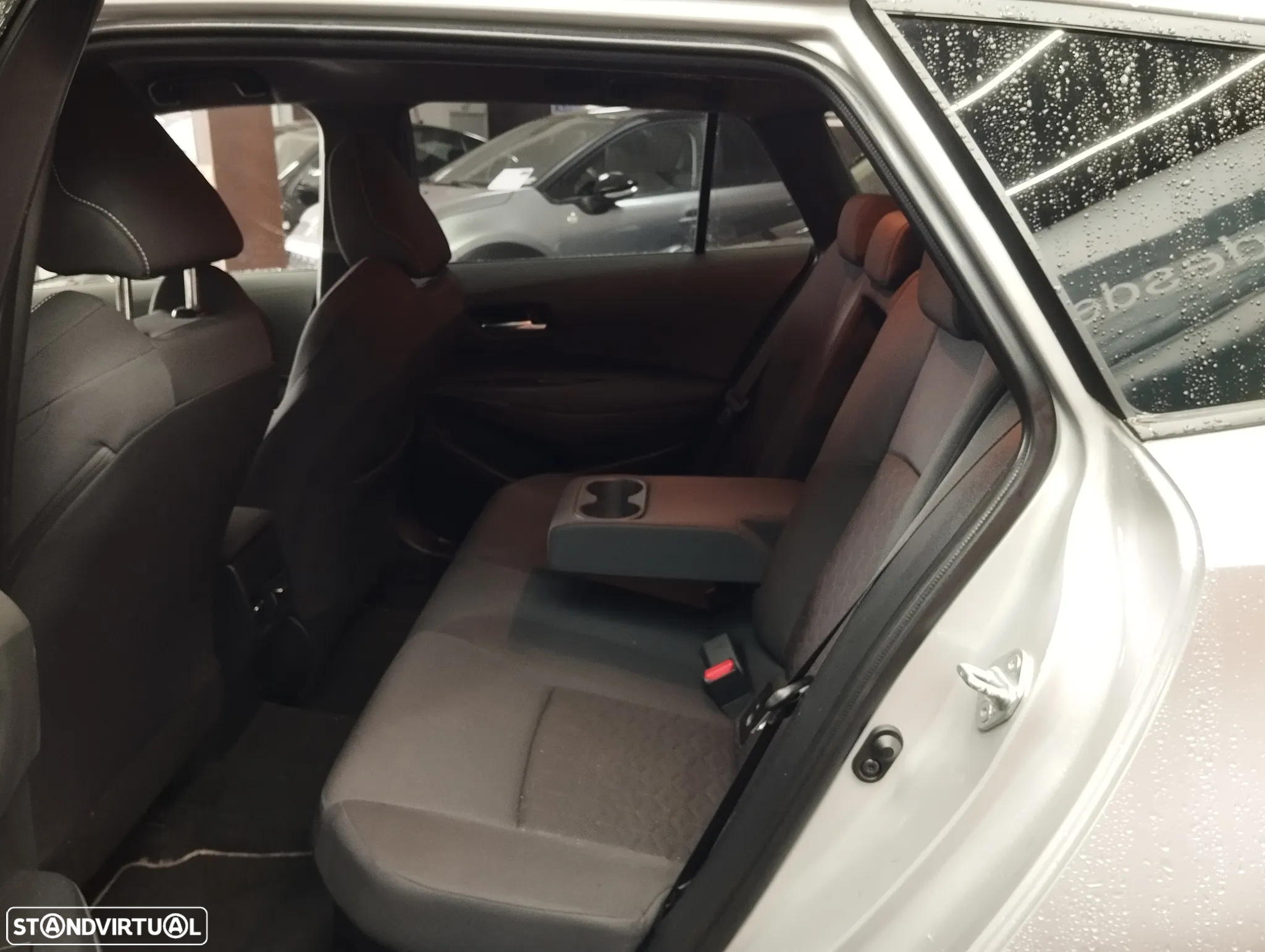 Toyota Corolla Touring Sports 1.8 Hybrid Comfort+P.Sport - 6