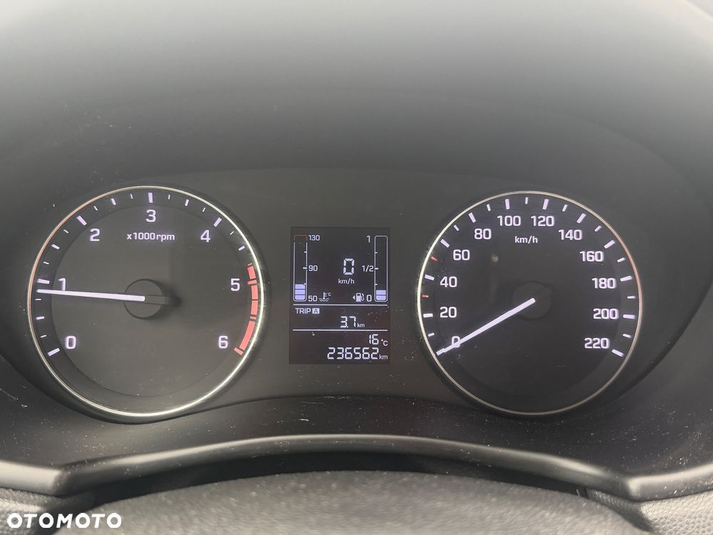 Hyundai i20 1.1 CRDi Trend - 11