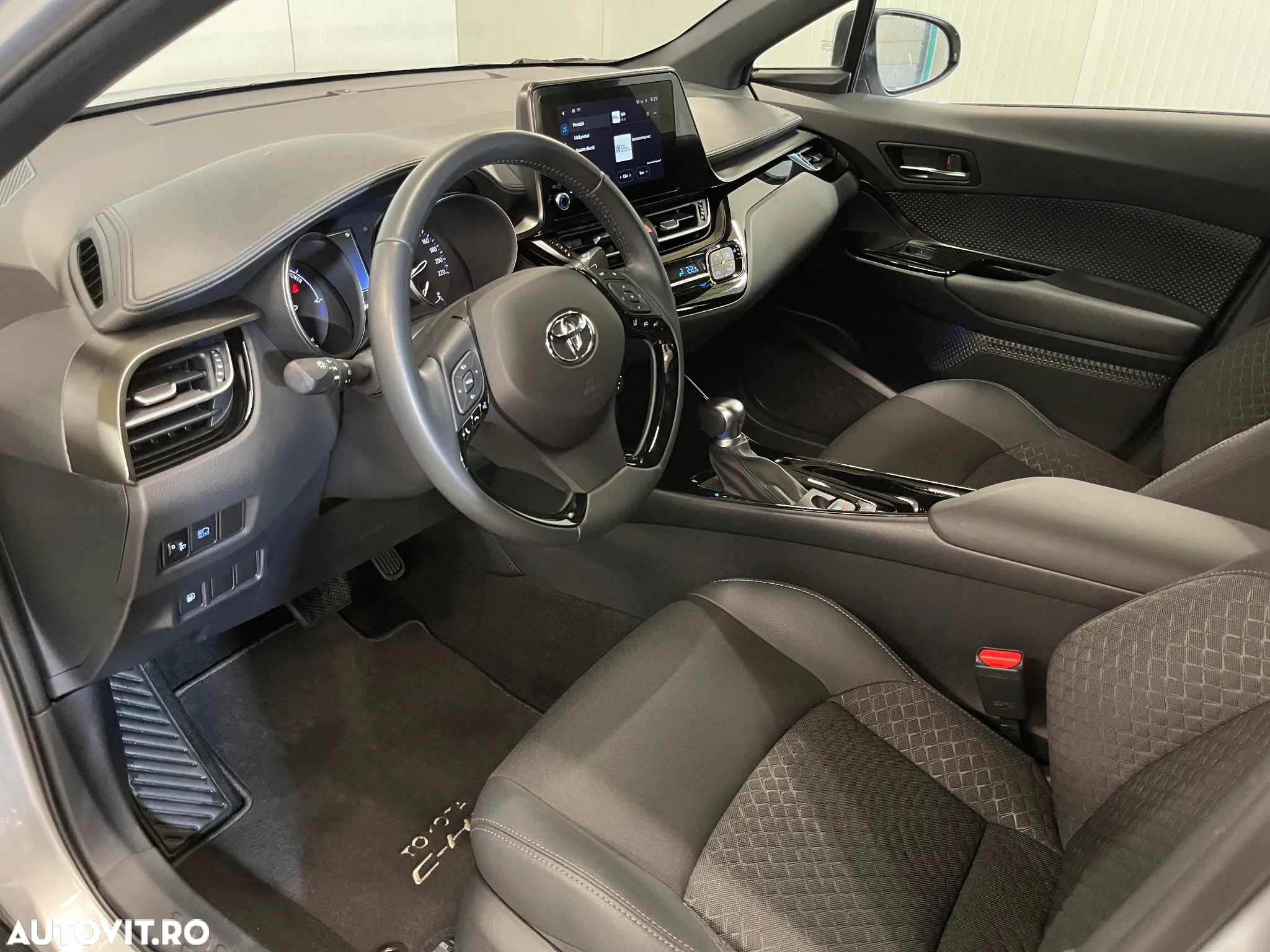 Toyota C-HR 2.0 HSD 184 CP 4x2 CVT Style - 5
