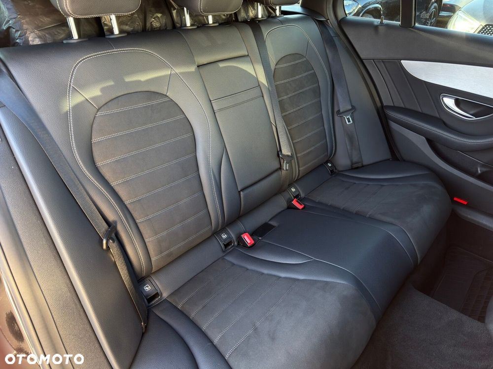Mercedes-Benz Klasa C 200 4MATIC 9G-TRONIC - 25