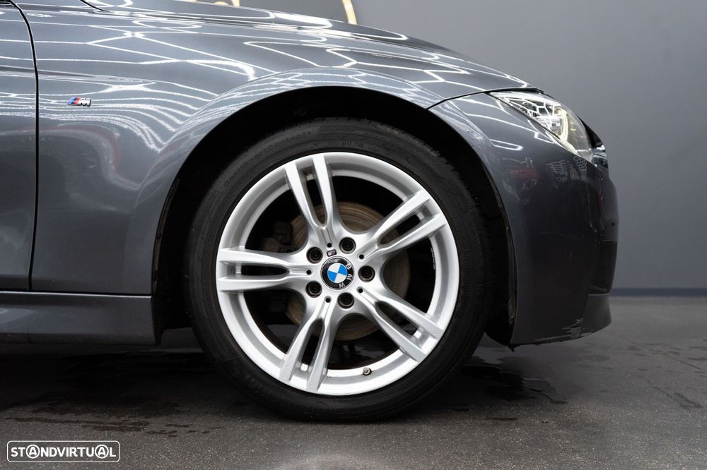 BMW 320 d Pack M - 11