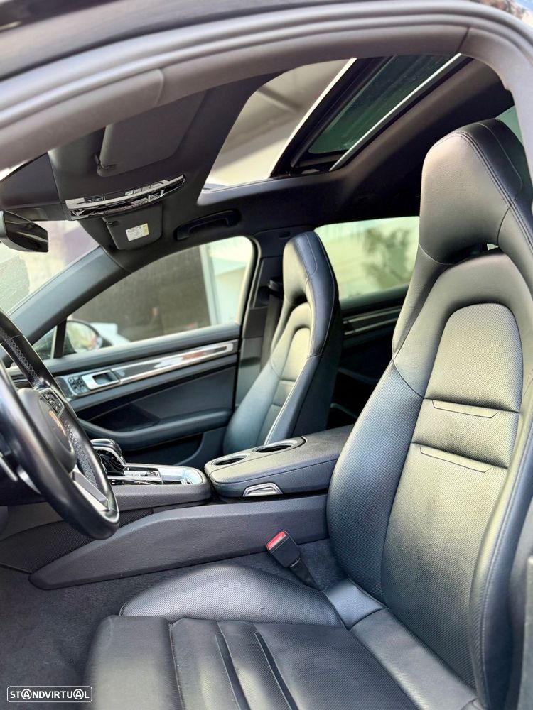 Porsche Panamera Sport Turismo 4 E-Hybrid - 19