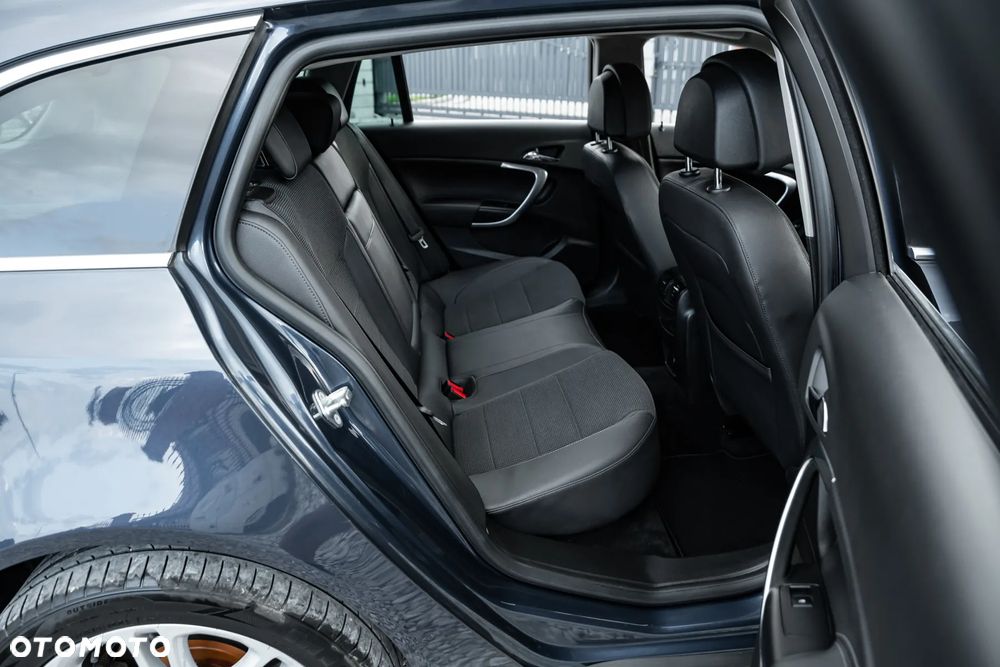 Opel Insignia 2.0 Turbo 4x4 Cosmo - 24